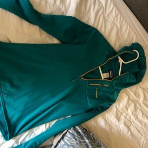 Patagonia hoodie half zip